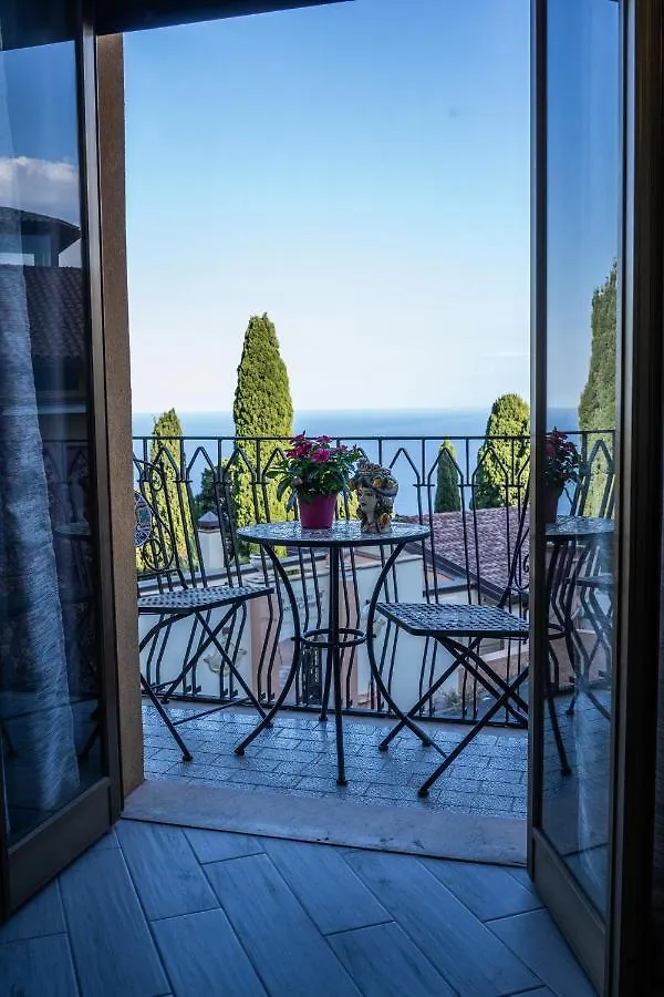Tyche Apartaments & Rooms Taormina Italy